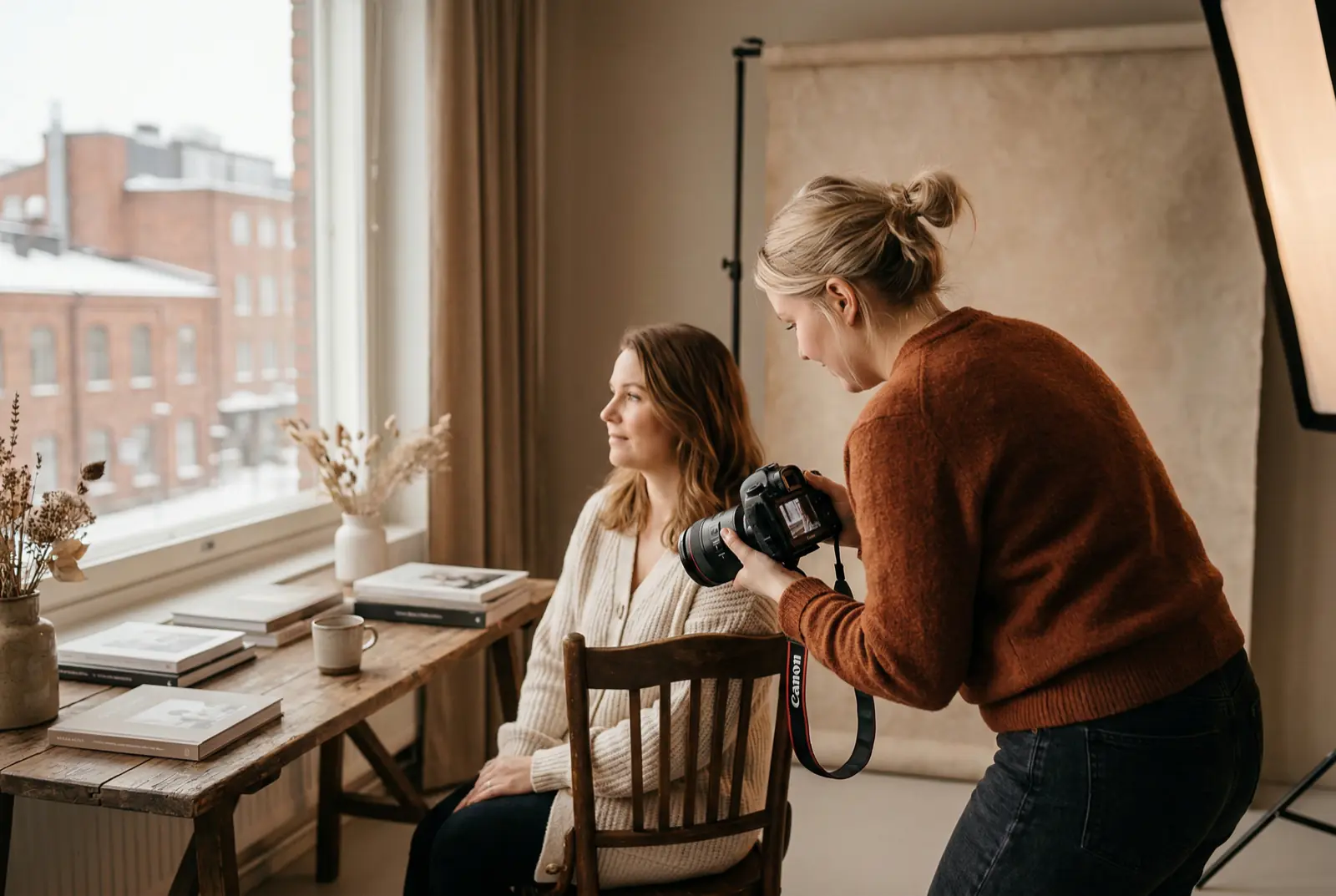 Potrettikuvaus Tampereella — luonnollinen henkilökuva studiossa