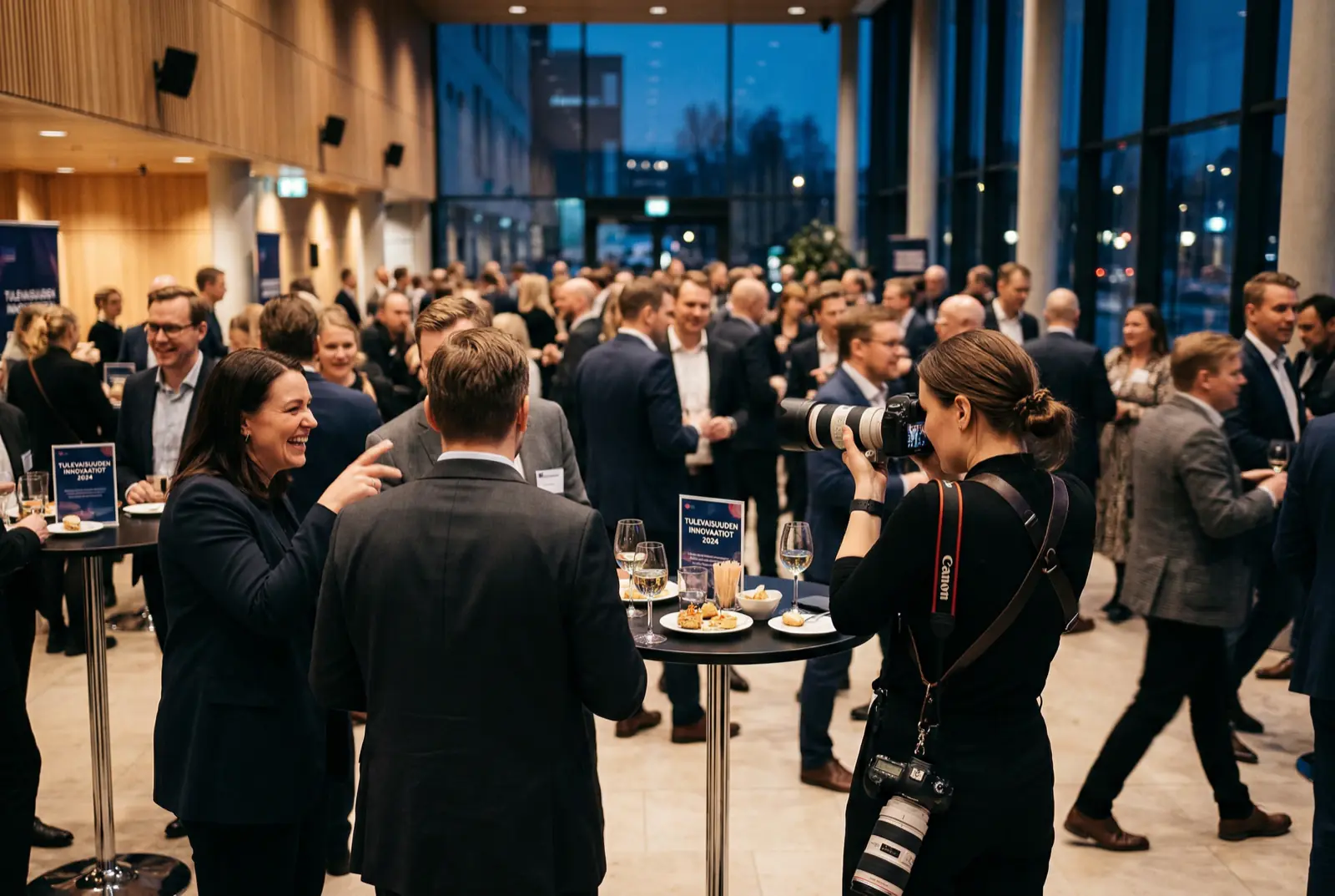 Tapahtumakuvaus Tampere — yritystapahtumien ja juhlien valokuvaus